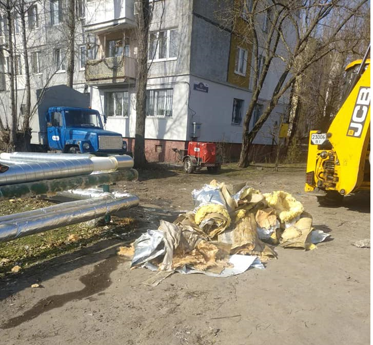 Відповідно до Інвестиційної програми на 2020-2021 роки бригада КП «Теплоенерго» виконує роботи щодо заміни ділянки надземного трубопроводу гарячого водопостачання по вул. Європейській